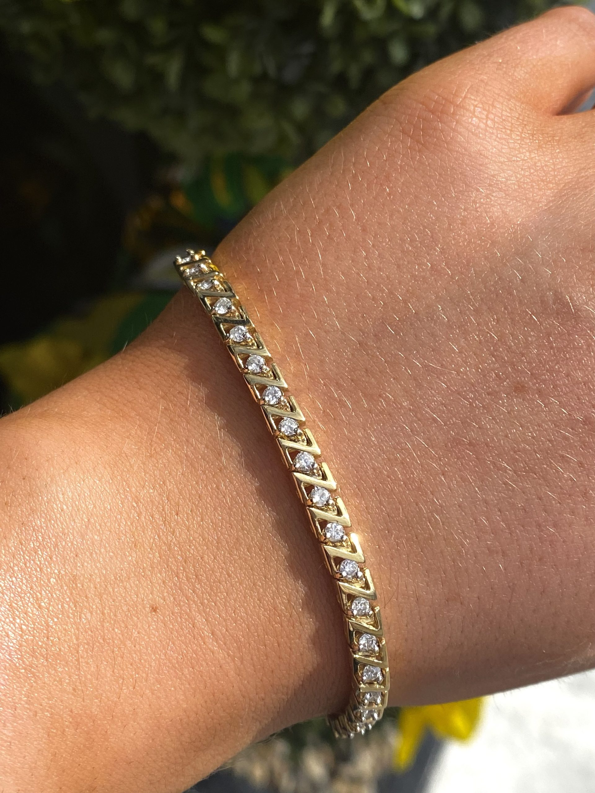 9ct Gold Diamond Chevron Link Bracelet