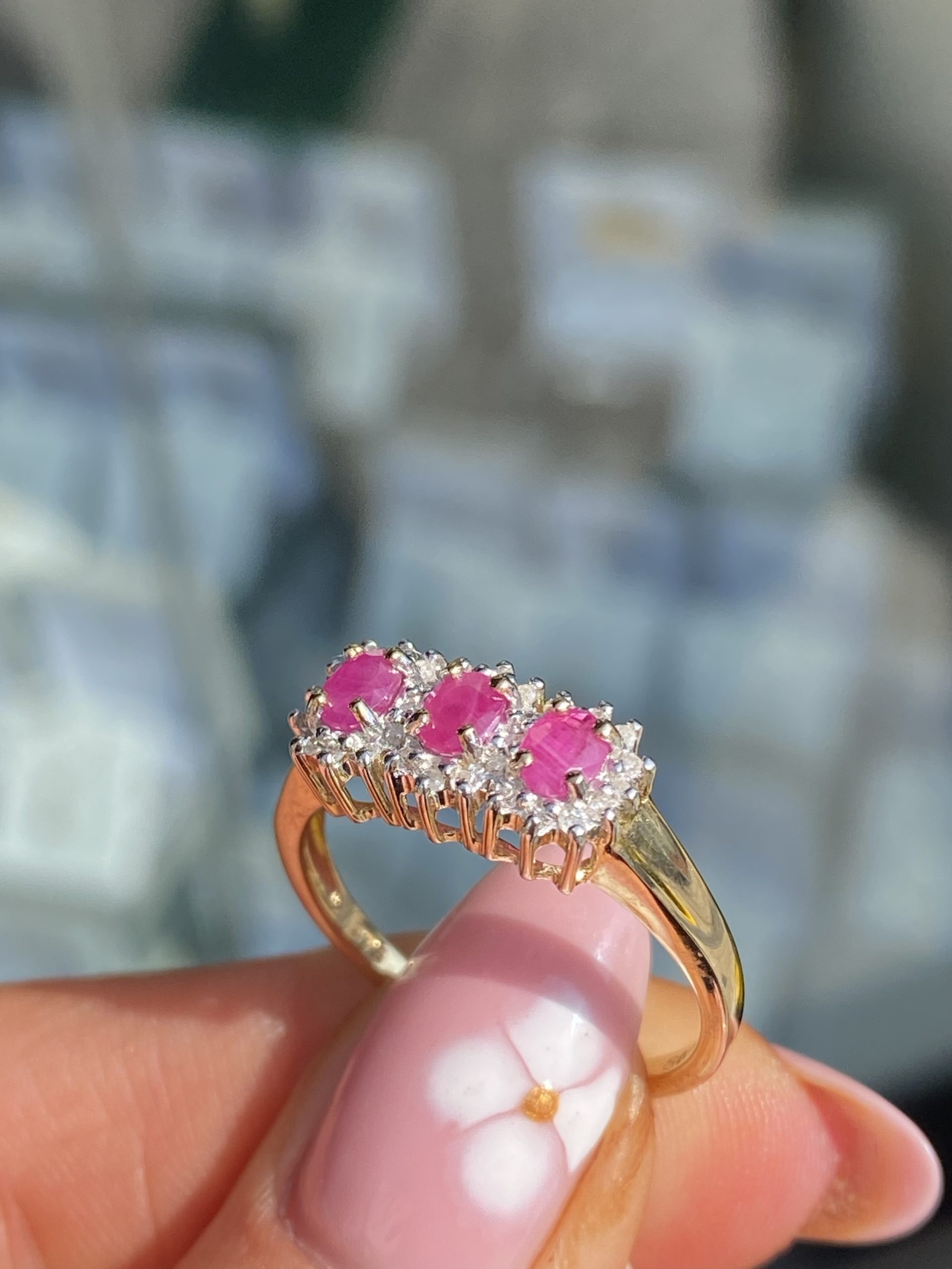 Ruby Oval Three Stone Ring - Image 3
