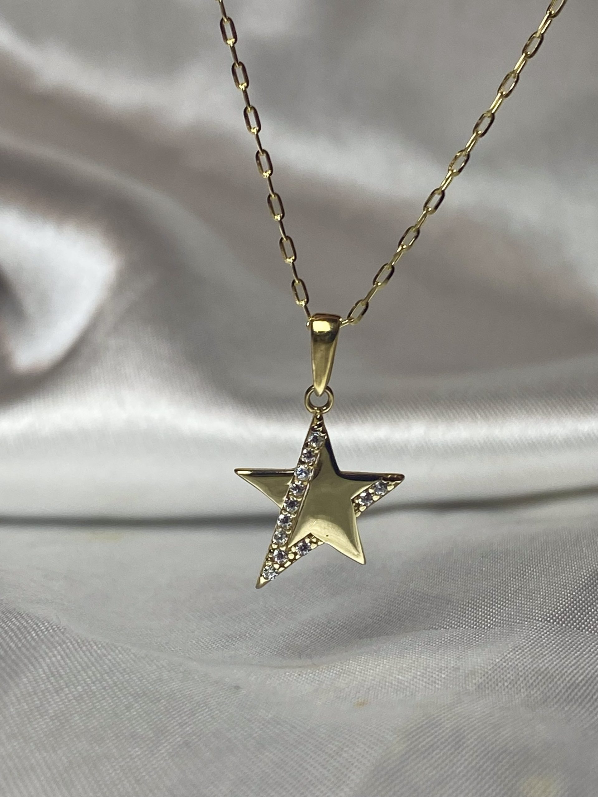 9ct Gold Sparkling Star Pendant